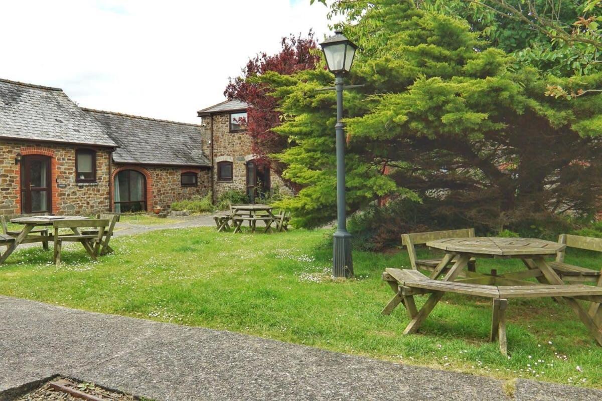 Lovely 3 Bedroom Holiday Cottage Nr Bude Eksteriør billede